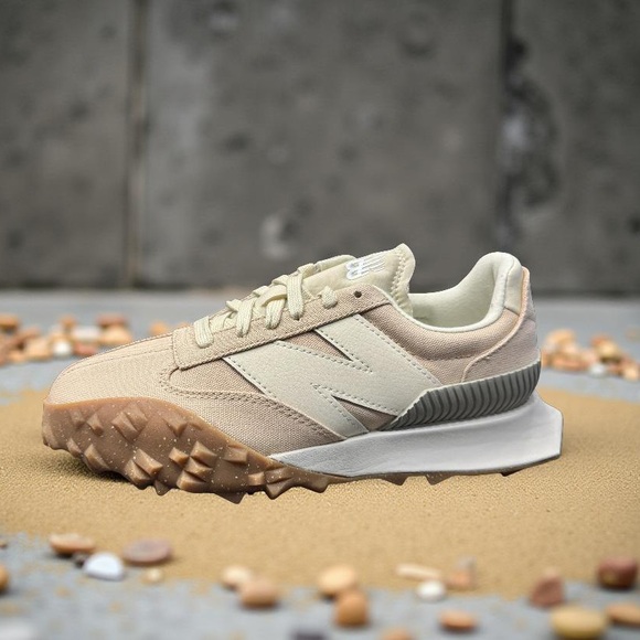 New Balance XC-72 Beige & White Sneakers – Women’s 7 /...